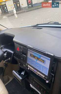 Мінівен Volkswagen Caravelle 2003 в  фото 11 Мінівен Volkswagen Caravelle 2003 в