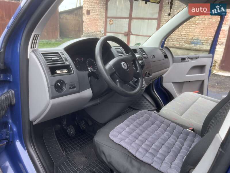 Минивэн Volkswagen Caravelle 2007 в Ровно фото 3 Минивэн Volkswagen Caravelle 2007 в Ровно