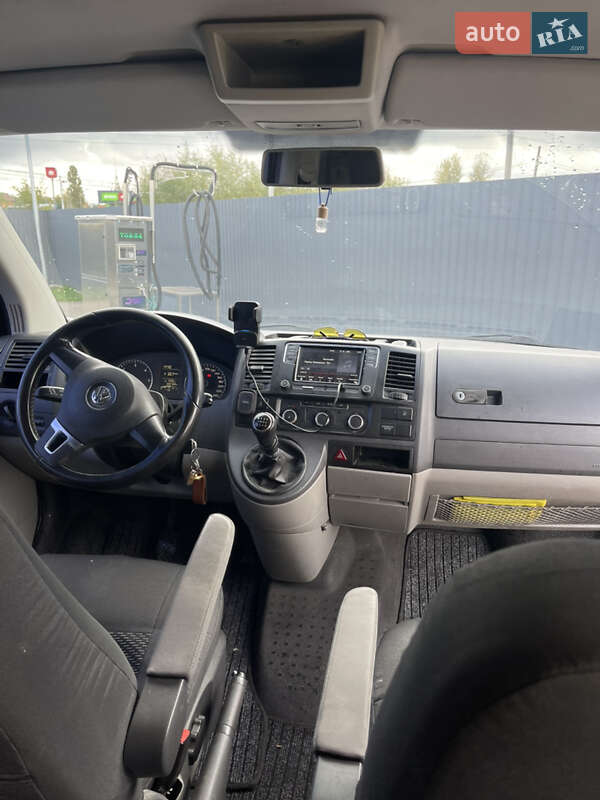 Минивэн Volkswagen Caravelle 2010 в Киеве