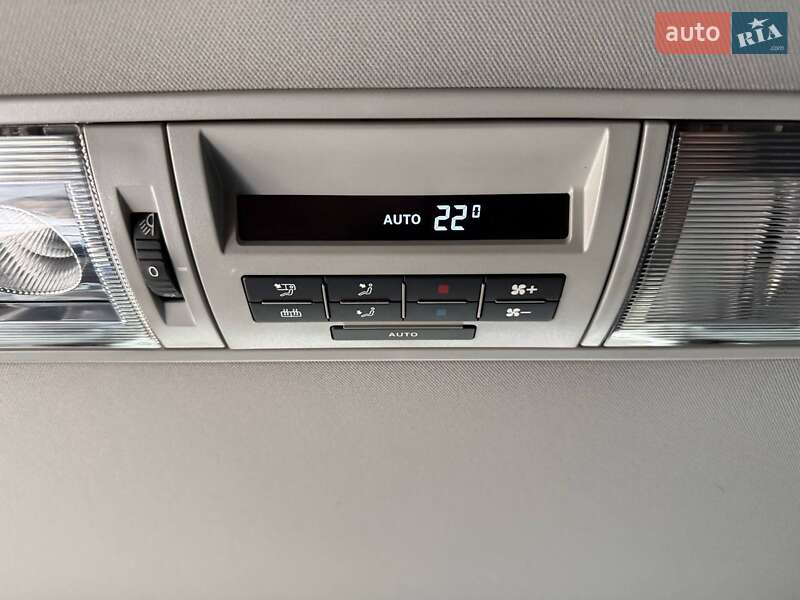 Минивэн Volkswagen Caravelle 2017 в Киеве фото 26 Минивэн Volkswagen Caravelle 2017 в Киеве