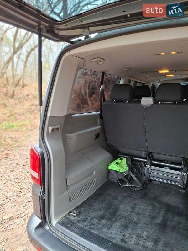 Минивэн Volkswagen Caravelle 2012 в Лебедине