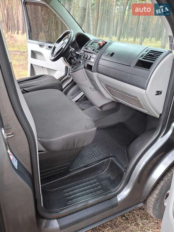 Минивэн Volkswagen Caravelle 2012 в Лебедине