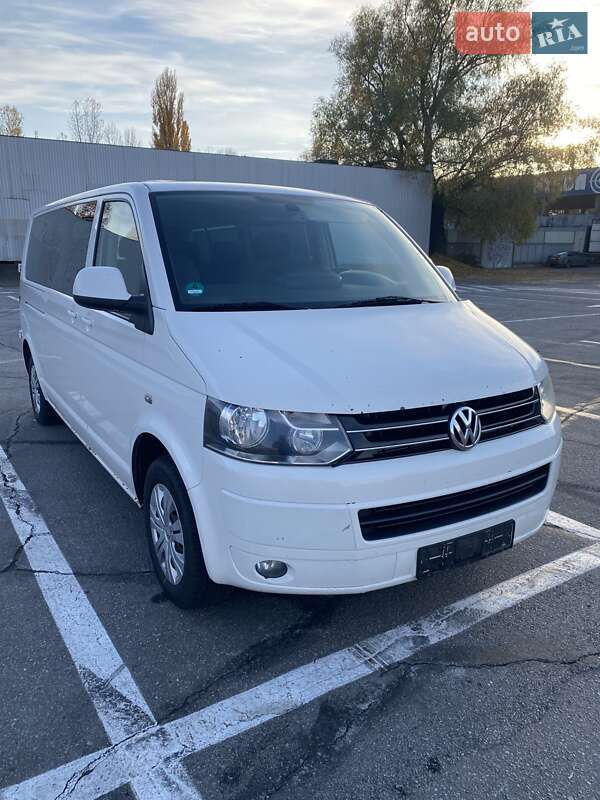 Минивэн Volkswagen Caravelle 2012 в Полтаве