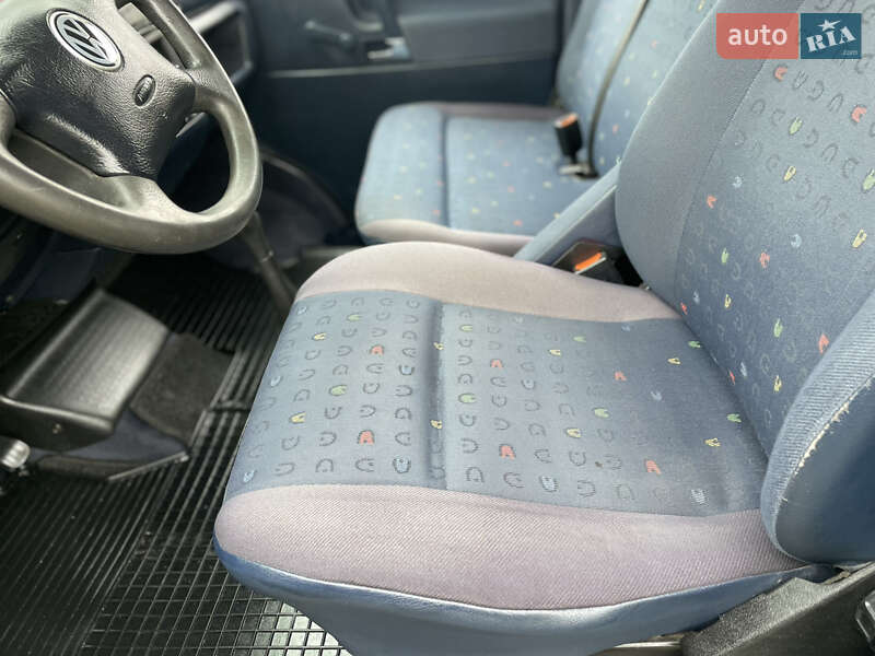 Минивэн Volkswagen Caravelle 2000 в Староконстантинове
