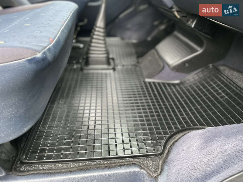 Минивэн Volkswagen Caravelle 2000 в Староконстантинове