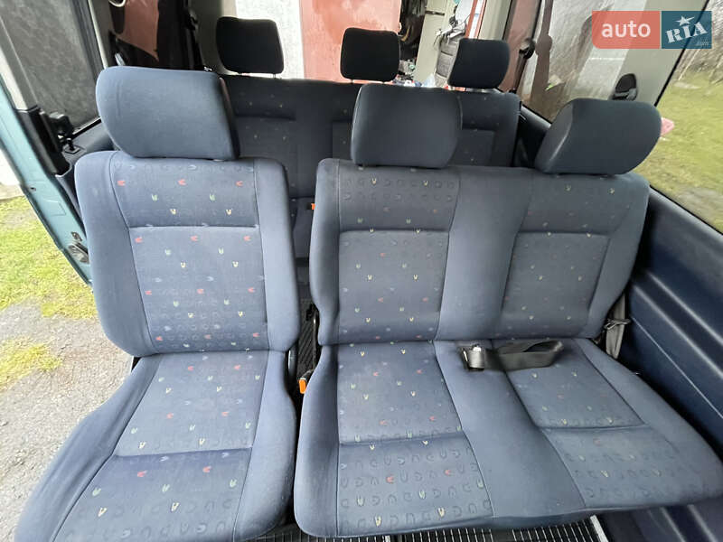 Минивэн Volkswagen Caravelle 2000 в Староконстантинове