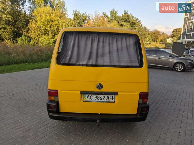 Мінівен Volkswagen Caravelle 2000 в Хмільнику