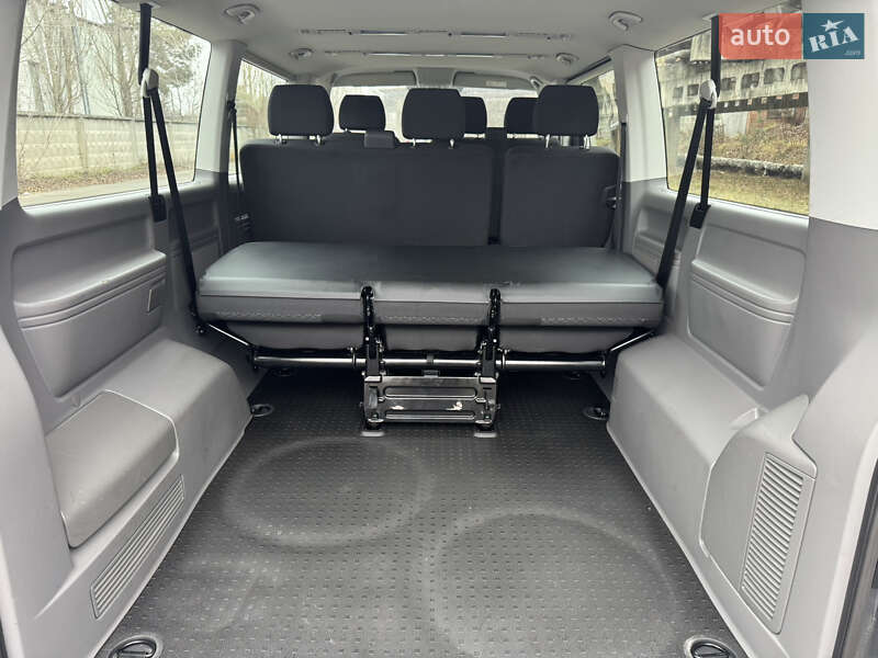 Мінівен Volkswagen Caravelle 2020 в Києві