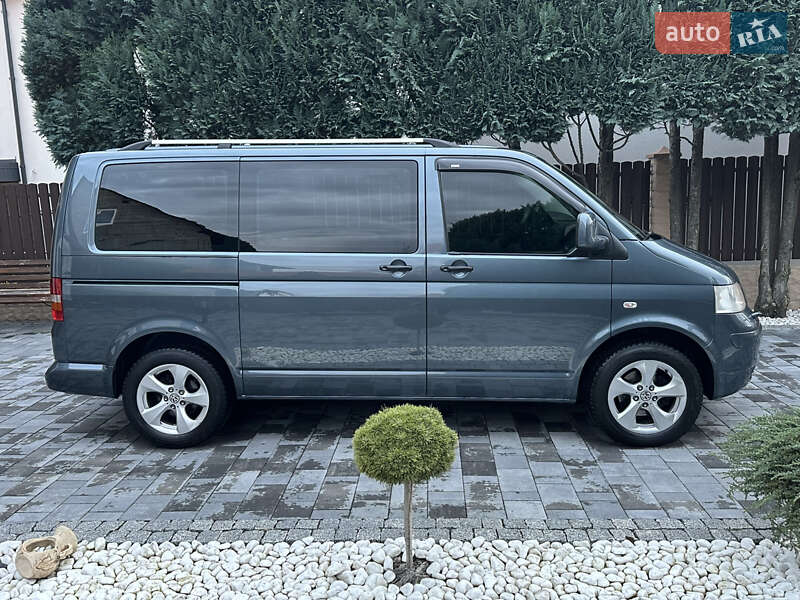 Минивэн Volkswagen Caravelle 2009 в Виноградове