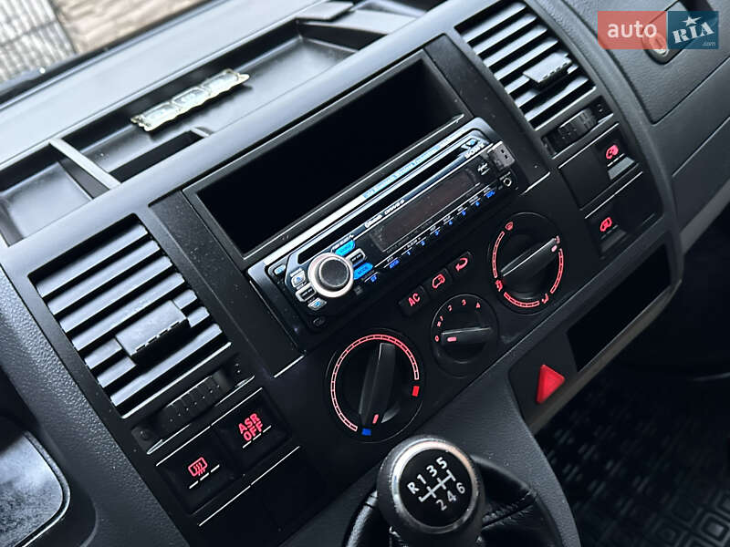 Минивэн Volkswagen Caravelle 2009 в Виноградове