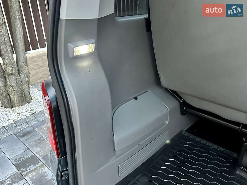 Минивэн Volkswagen Caravelle 2009 в Виноградове