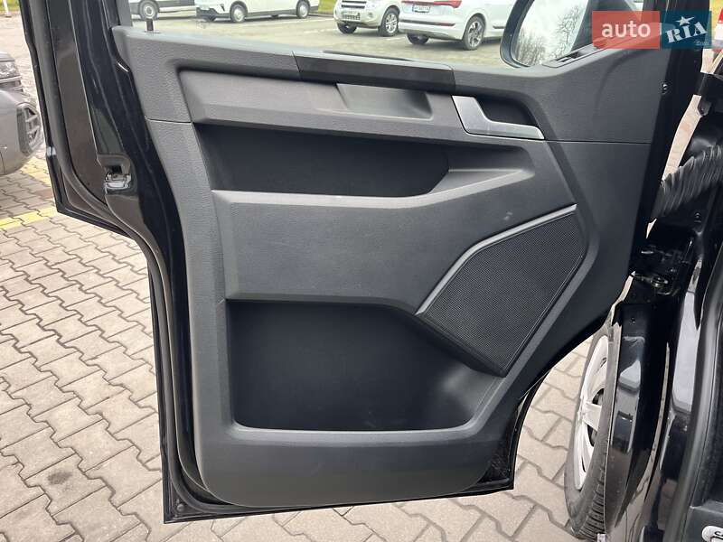 Мінівен Volkswagen Caravelle 2016 в Житомирі