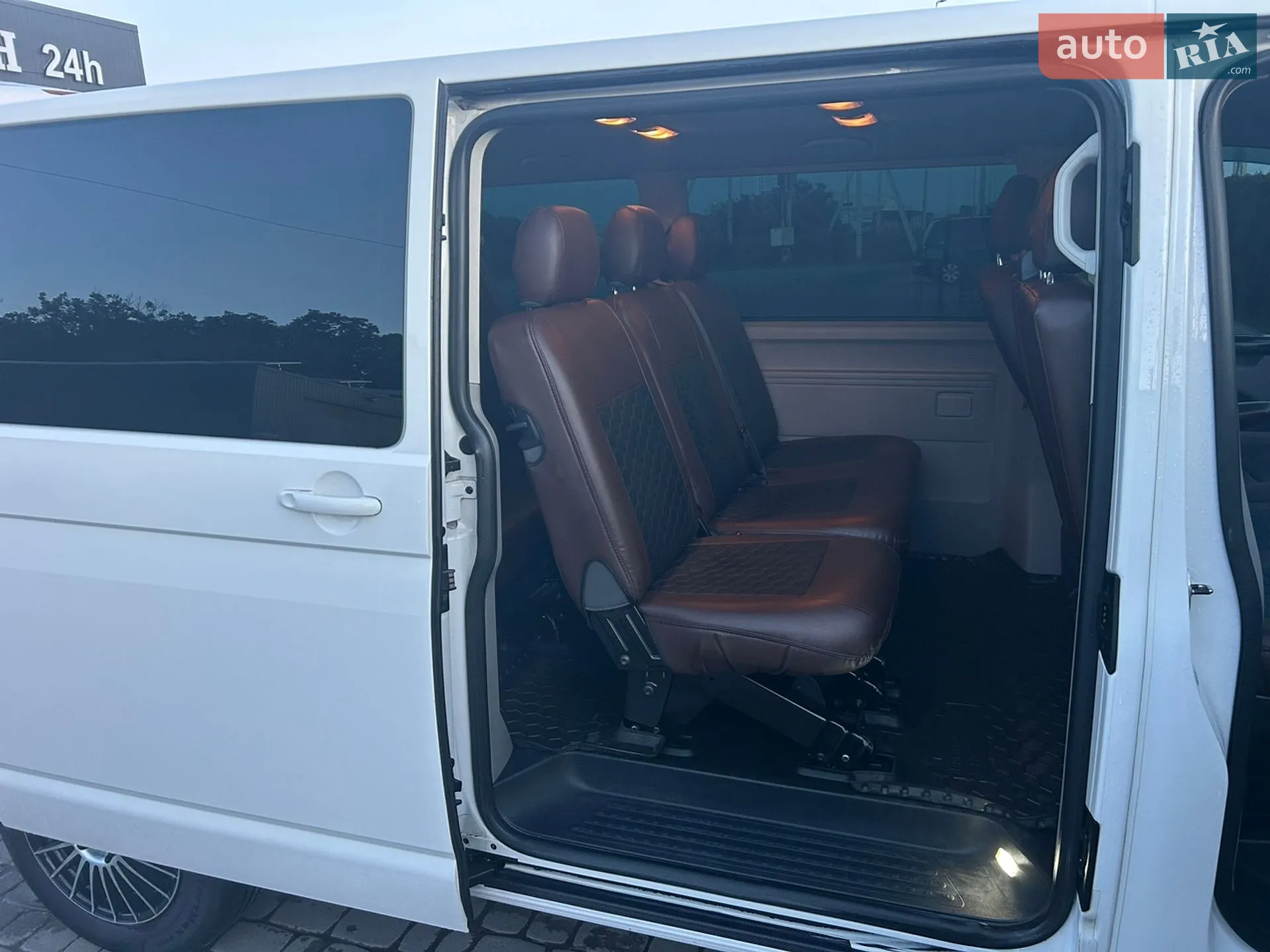 2015 Volkswagen Caravelle - мініатюра 25