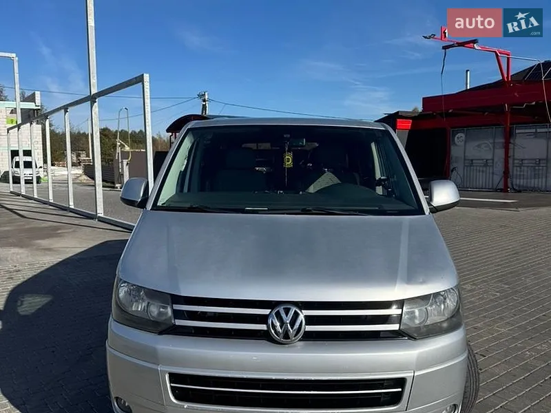 Volkswagen Caravelle