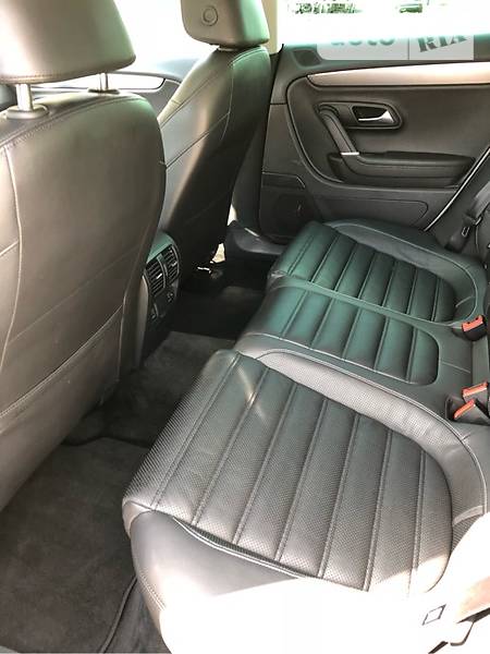 Седан Volkswagen CC / Passat CC 2011 в Львові