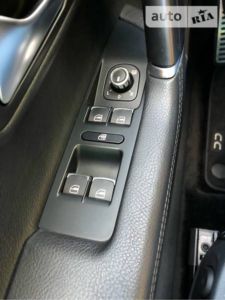 Седан Volkswagen CC / Passat CC 2011 в Львові