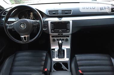 Седан Volkswagen CC / Passat CC 2013 в Львові