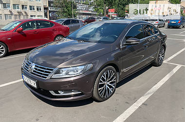 Купе Volkswagen CC / Passat CC 2012 в Києві