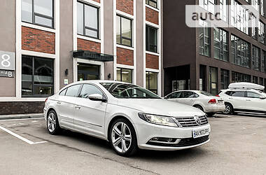 Седан Volkswagen CC / Passat CC 2012 в Києві