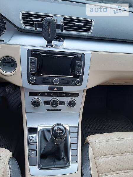 Седан Volkswagen CC / Passat CC 2013 в Дніпрі