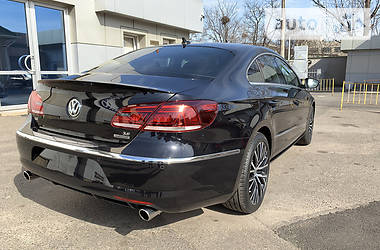 Седан Volkswagen CC / Passat CC 2014 в 