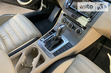 Седан Volkswagen CC / Passat CC 2014 в 