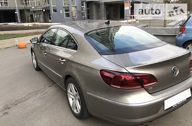 Седан Volkswagen CC / Passat CC 2012 в 