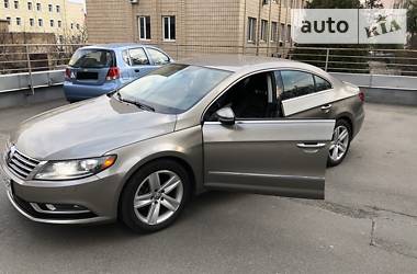 Седан Volkswagen CC / Passat CC 2012 в 