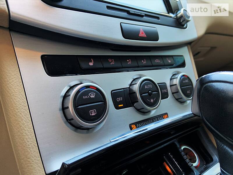 Седан Volkswagen CC / Passat CC 2013 в Чернівцях