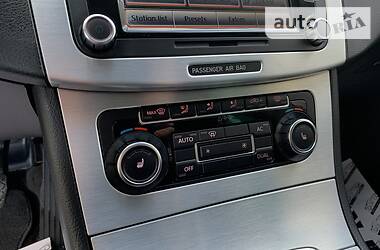 Седан Volkswagen CC / Passat CC 2010 в 