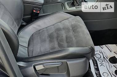 Седан Volkswagen CC / Passat CC 2010 в 
