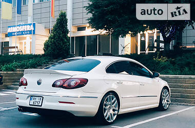 Седан Volkswagen CC / Passat CC 2010 в 