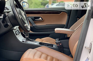 Купе Volkswagen CC / Passat CC 2012 в 