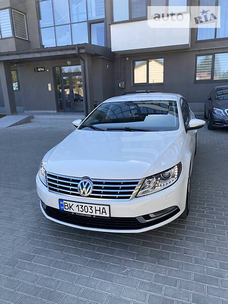 Седан Volkswagen CC / Passat CC 2012 в 