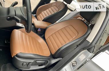 Седан Volkswagen CC / Passat CC 2012 в 