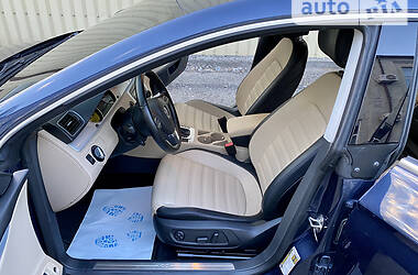 Седан Volkswagen CC / Passat CC 2013 в 