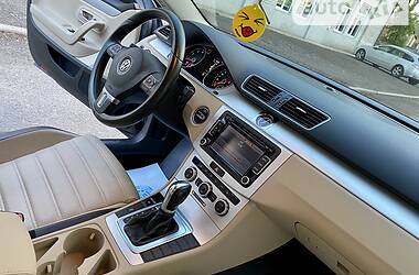 Седан Volkswagen CC / Passat CC 2013 в 