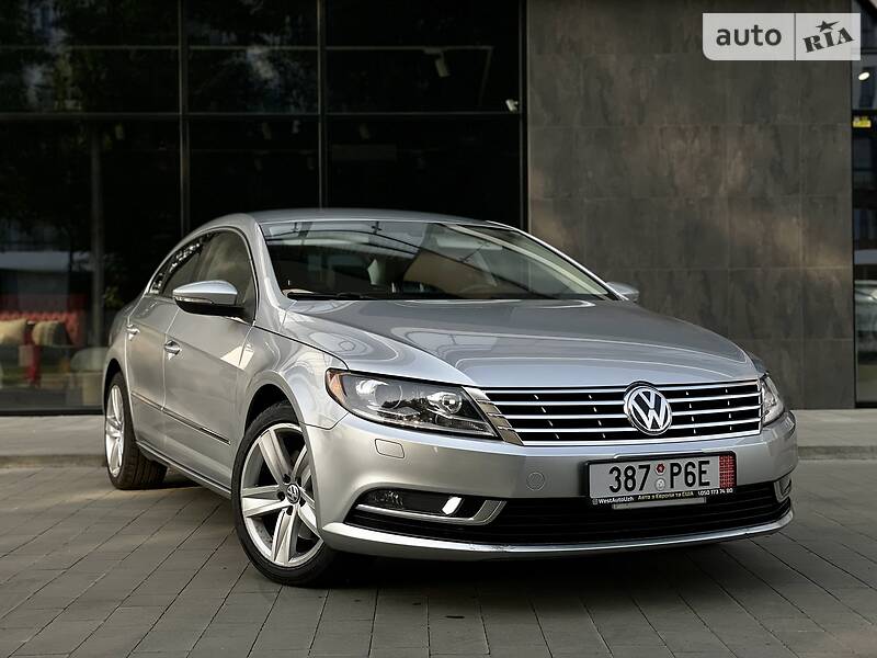 Седан Volkswagen CC / Passat CC 2013 в Ужгороде