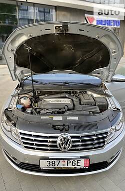 Седан Volkswagen CC / Passat CC 2013 в Ужгороде