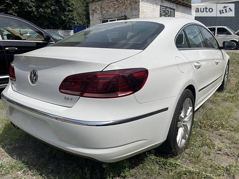 Седан Volkswagen CC / Passat CC 2015 в Киеве