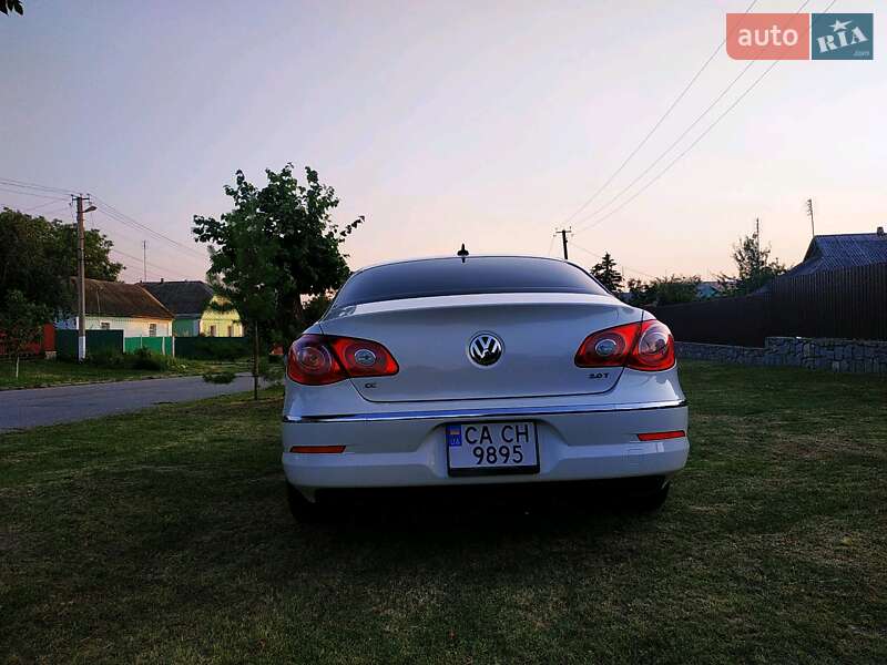 Купе Volkswagen CC / Passat CC 2009 в Умані