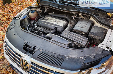 Седан Volkswagen CC / Passat CC 2012 в 