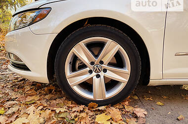 Седан Volkswagen CC / Passat CC 2012 в 
