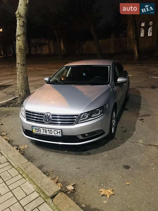 Седан Volkswagen CC / Passat CC 2012 в Николаеве