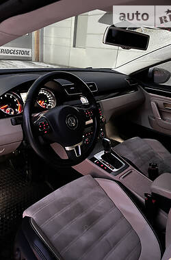 Седан Volkswagen CC / Passat CC 2012 в Днепре