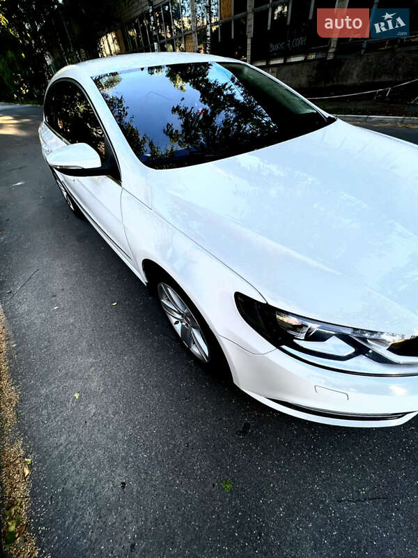 Седан Volkswagen CC / Passat CC 2012 в Сумах