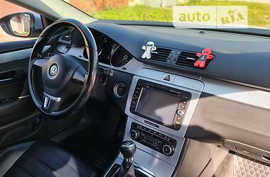 Купе Volkswagen CC / Passat CC 2010 в Львове