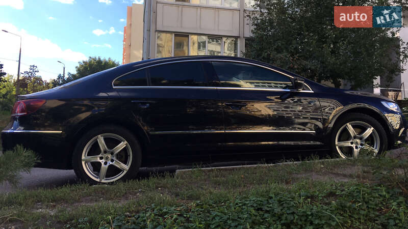 Седан Volkswagen CC / Passat CC 2013 в Києві