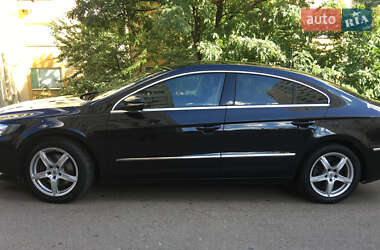 Седан Volkswagen CC / Passat CC 2013 в 