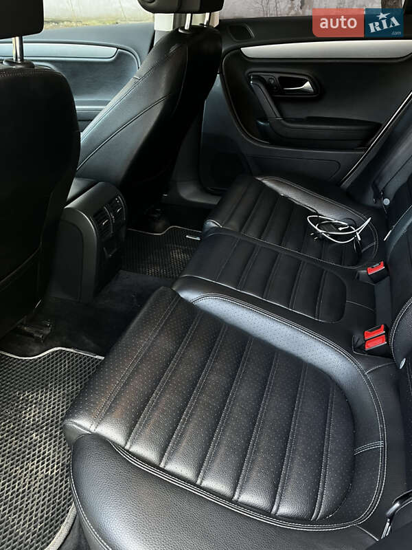 Седан Volkswagen CC / Passat CC 2012 в Одессе